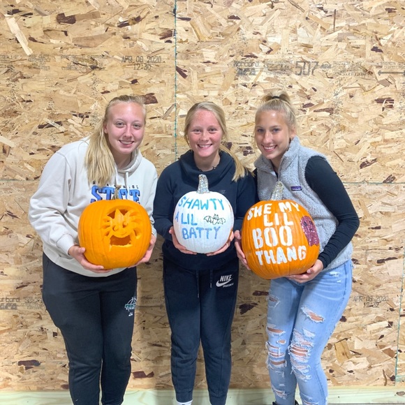 Meet your Posher, Ava - Picture 1 of 1